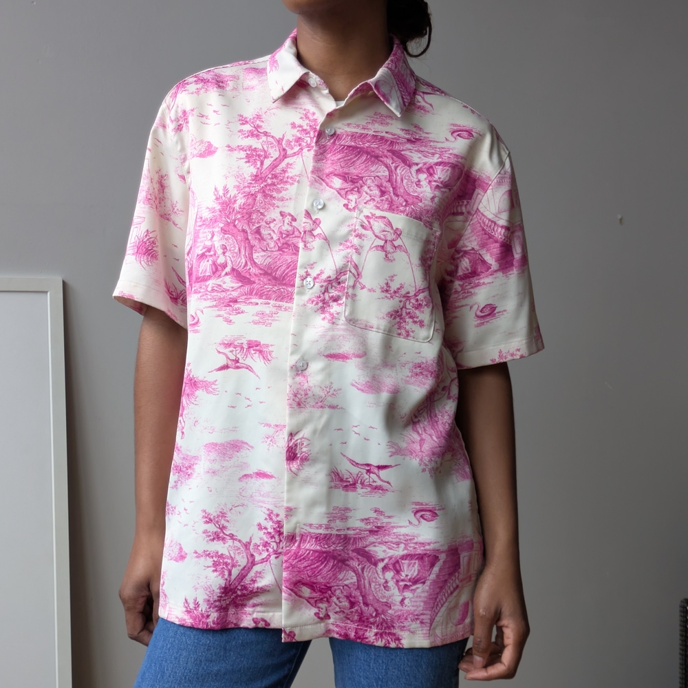 Urban Outfitters Pink and White Graphical Shirt Unisex | Small